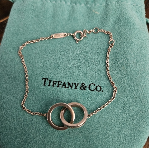 Tiffany & Co. Sterling Silver Interlocking Circle Bracelet - Picture 1 of 3